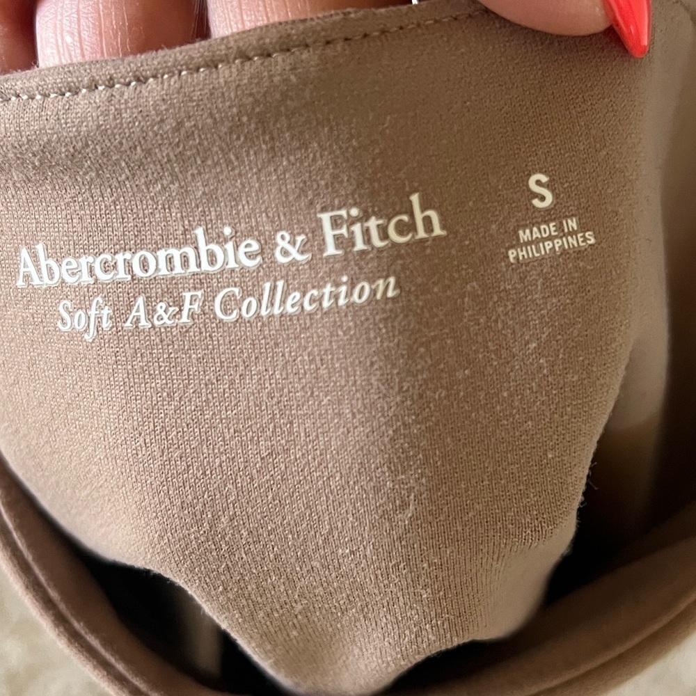 Abercrombie cropped tank - Picture 4 of 4